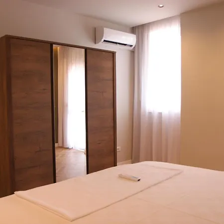 アパート Dobro Center Shkodër